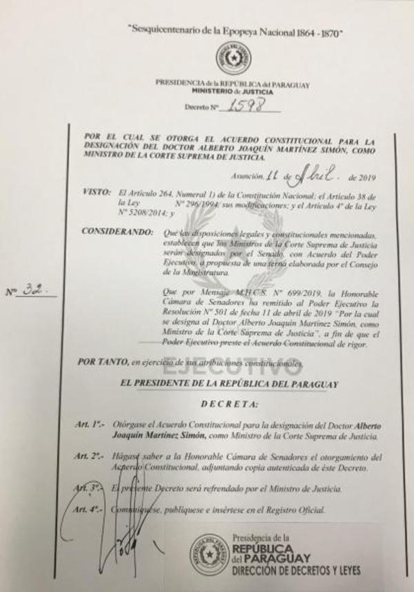 Presidente otorga acuerdo a nombramiento de Martínez Simón como ministro de la Corte