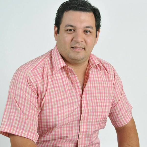 Teddy pide fin de extorsión en y el uso de dinero público en campaña
