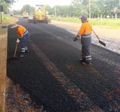 Avanzan obras de asfaltado en el tramo Guayaibi-Calle Moisés Bertoni de San Pedro - ADN Paraguayo