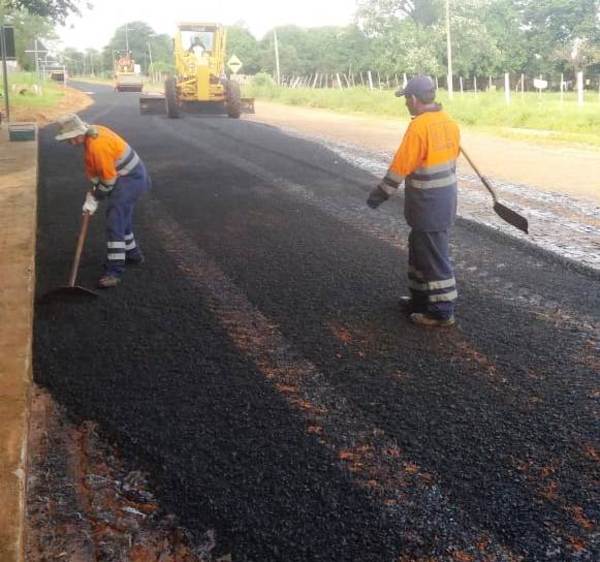 Avanzan obras de asfaltado en el tramo Guayaibi-Calle Moisés Bertoni de San Pedro - ADN Paraguayo