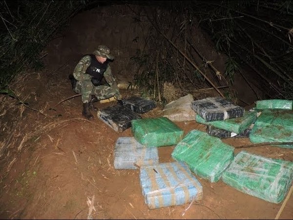 INCAUTAN CASI 1000 KG DE MARIHUANA A ORILLAS DEL RÍO PARANÁ