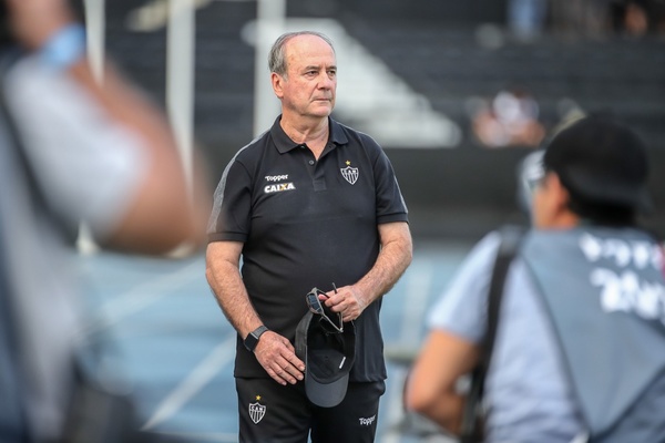 Echaron al DT de Mineiro, tras la paliza sufrida ante Cerro - ADN Paraguayo