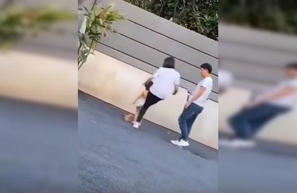 'Rara vez golpeo a mi hija': la insólita respuesta de una mujer que fue captada pateando a niña de 3 años - C9N