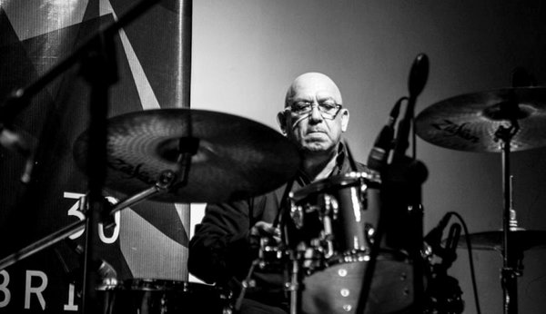Nuevo grupo de jazz latino - Edicion Impresa - ABC Color