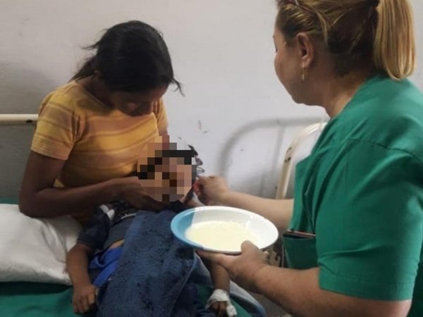 Niño de 5 años murió por deshidratación en medio de la inundación
