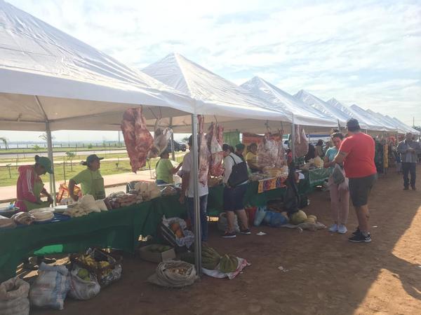 Feria Semana Santa Ra´arovo en Costanera de Asunción - .::RADIO NACIONAL::.