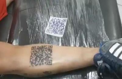 Hincha argentino se tatuó un código QR que reproduce los goles de River en la final de la Libertadores - C9N