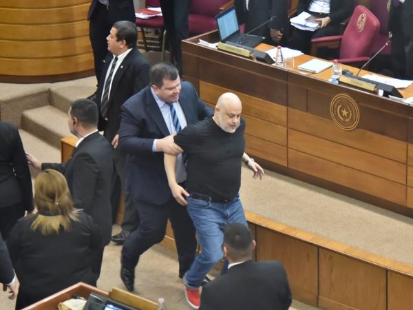 Milda Rivarola: Payo Cubas juega con el imaginario de los paraguayos