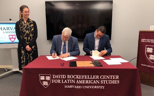 BECAL y Harvard firman acuerdo para el área de investigación