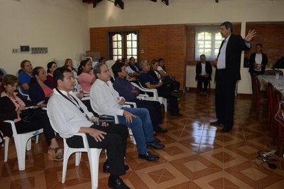 Capacitarán a docentes y alumnos de Ypacaraí | Paraguay en Noticias