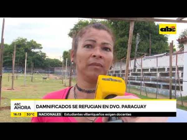 Damnificados se refugian en Deportivo Paraguay - Tv - ABC Color