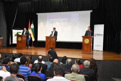 Tres intendentables expusieron sus propuestas en CDE - ADN Paraguayo