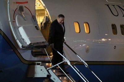 Secretario de Estado de EEUU llegó para reunirse con Abdo