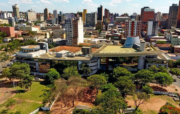 Sin sesión a la vista, los senadores preparan “merecido” puente santo