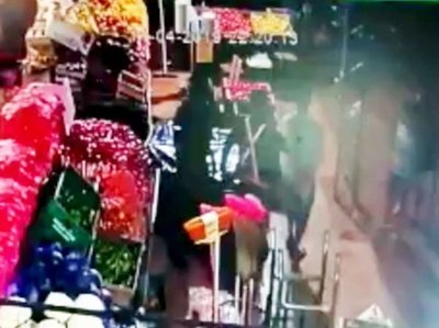 Comerciante reduce a ladrón con la ayuda de sus vecinos - Edicion Impresa - ABC Color