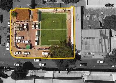 Hay plazas invadidas por la ANR mientras damnificados las destruyen - Edicion Impresa - ABC Color