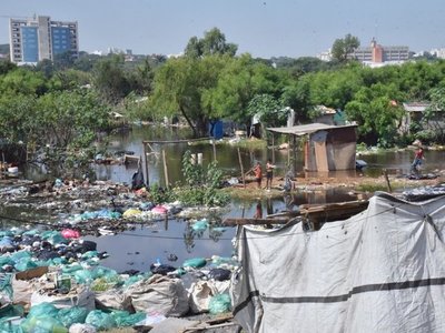 Inundación eleva contaminación y expone a enfermedades a ribereños