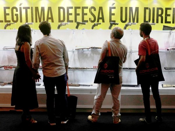 Bolsonaro prepara un decreto para facilitar vida de tenedores de armas