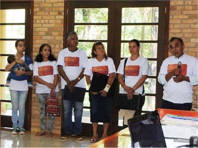 Artesanos piden lugar para exponer sus obras en el microcentro de CDE