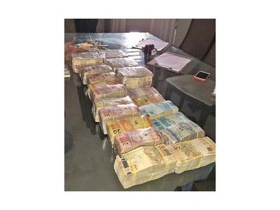 Imputan a asistente fiscal por revelar información