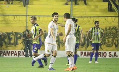 Guaraní vence a Capiatá en el Érico Galeano