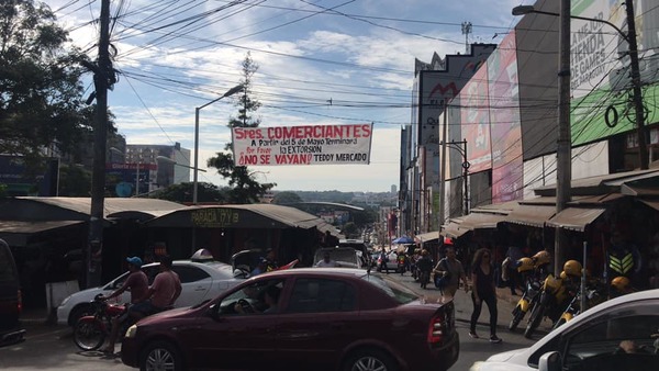 Seguidores de Mercado piden a comerciantes que “no se vayan” - ADN Paraguayo