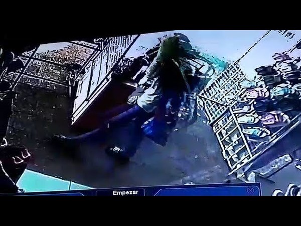 Vendedor de palmas quería un celular por pascuas y le salió mal
