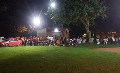 Escasa concurrencia en manifestación contra intendente de Tavapy