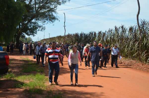 De manera prepotente y arbitraria, funcionarios del Indert desalojan a colonos en Santa Lucía