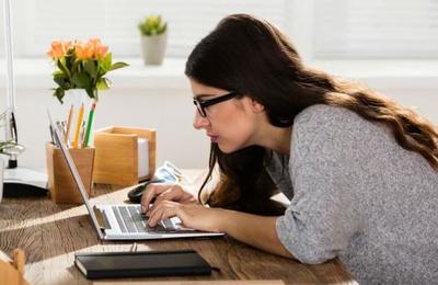 Síndrome de hombros caídos: ¿Por qué es tan importante una correcta postura? - C9N