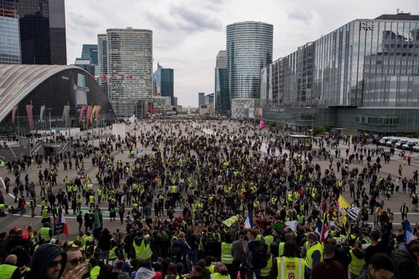 Nuevas manifestaciones de “chalecos amarillos” en Francia - Internacionales - ABC Color