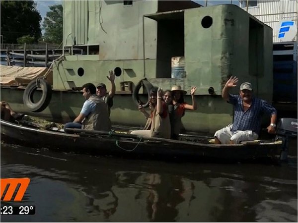 Minga acuática en Mariano Roque Alonso tras mortandad de peces