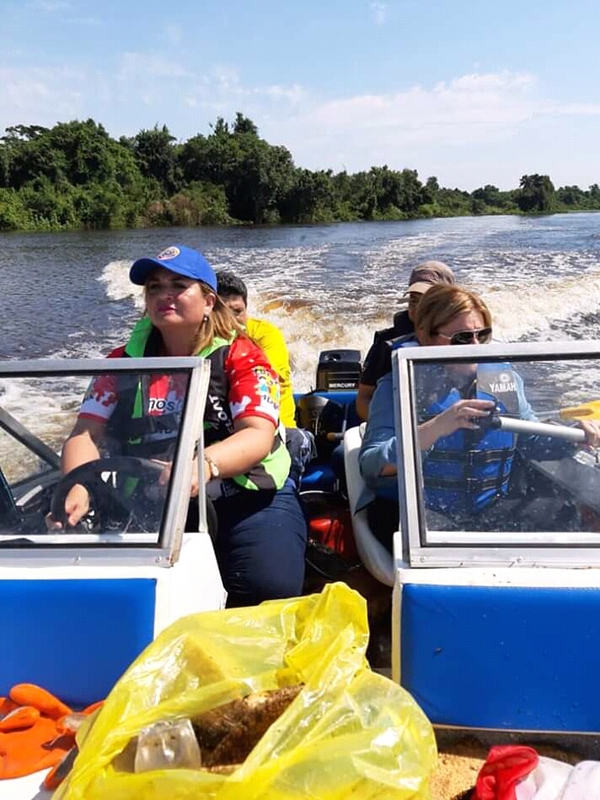 Municipio de Roque Alonso realiza minga acuática para limpiar el río de basuras » Ñanduti