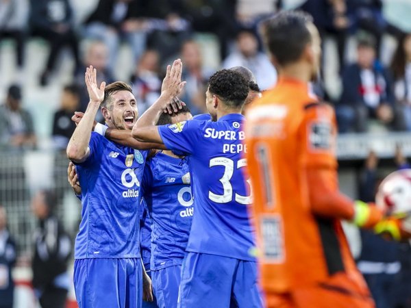 El Porto no afloja en la lucha por la Liga