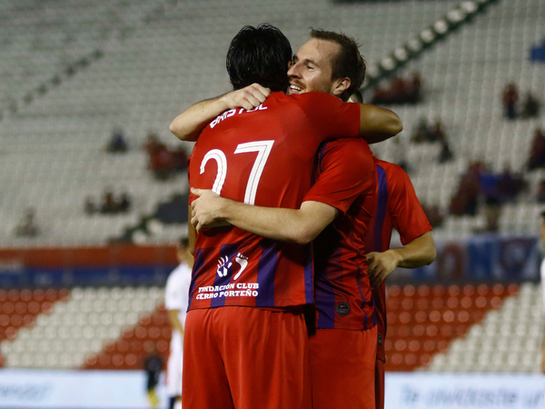 Compacto River Plate 1-5 Cerro Porteño