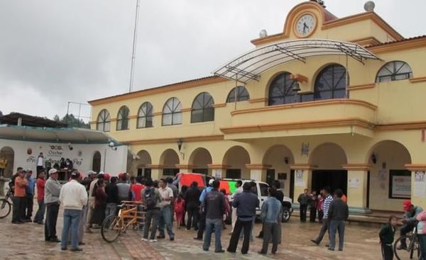 Poblado indígena del sur de México elige a su alcalde a mano alzada - Internacionales - ABC Color