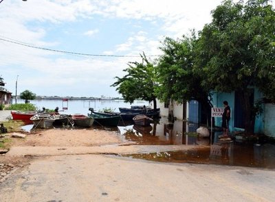 Poca demanda preocupa a vendedores de pescados - Edicion Impresa - ABC Color