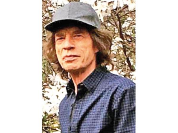 Jagger reaparece tras su operación