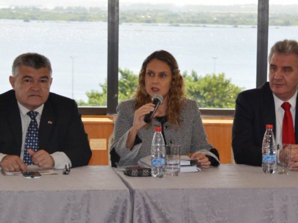 Congreso comienza el análisis de tres proyectos claves contra lavado