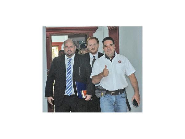 Ex pareja de intendente denuncia violencia
