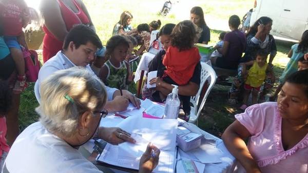 Brindan atención médica a más de 3.600 damnificados - ADN Paraguayo