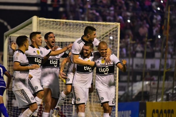 Olimpia vence a Sol y sigue cómodo en la cima del Apertura