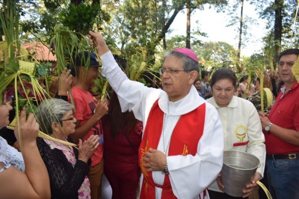 Bendición de las palmas en Coronel Oviedo | Paraguay en Noticias