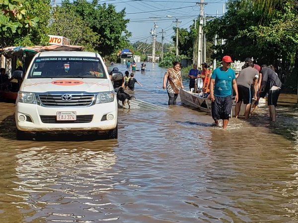 Vecinos de Villa cangrejo de Sajonia quedaron bajo agua » Ñanduti