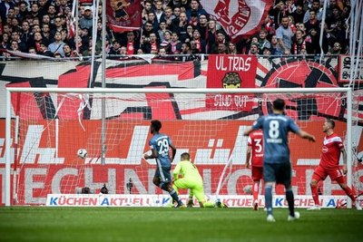 El Bayern mantiene el liderato - Deportes - ABC Color