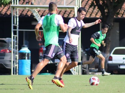 William Mendieta trabaja de manera normal