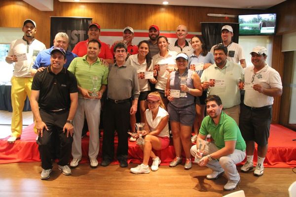 El golf celebró los 91 años de Mr. Ray