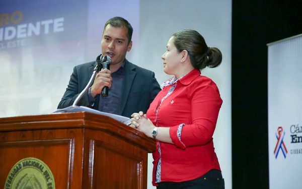 Miguel Prieto se solidarizó con candidata que no fue invitada para el debate en la UNE