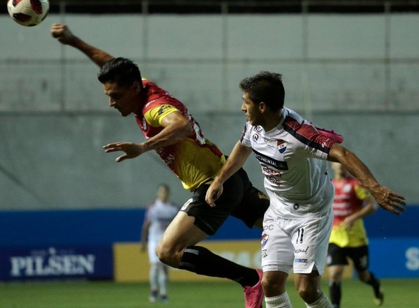 Nacional y Santaní cierran sin goles la jornada 16 del Apertura