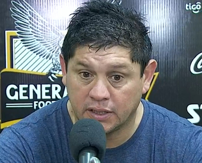 Luis Escobar lamentó la derrota ante Libertad por la forma en que se dio